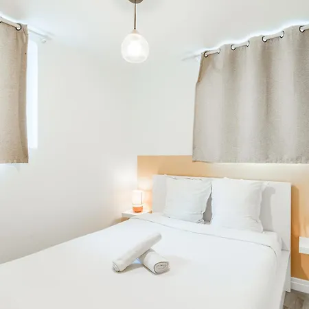 D'antonin - 50m De La *